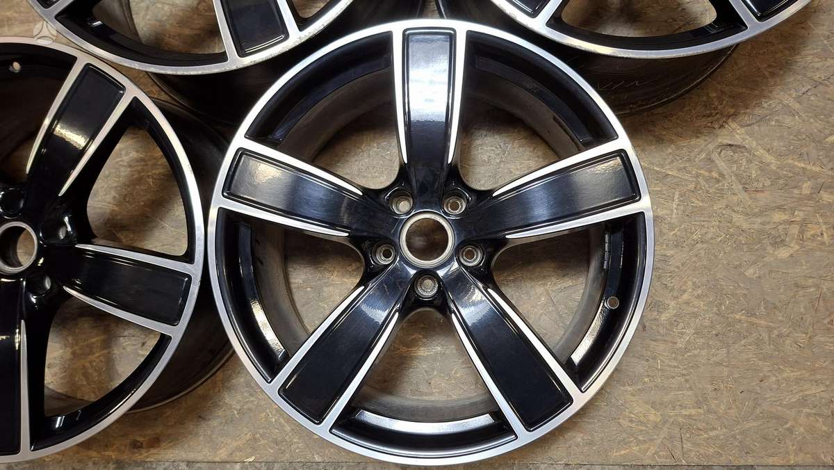 Porsche Cayenne Coupe, 9Y0601025AP, Cen32117