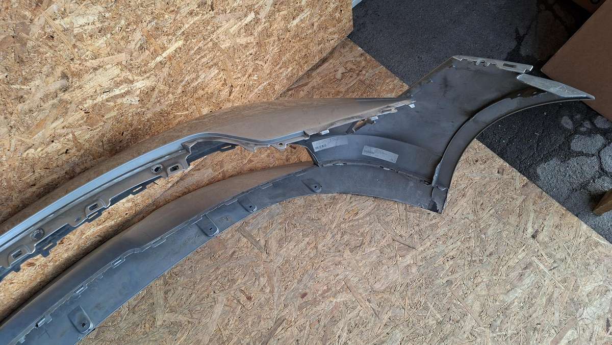 Porsche Taycan, 9J1807541, Cen32118