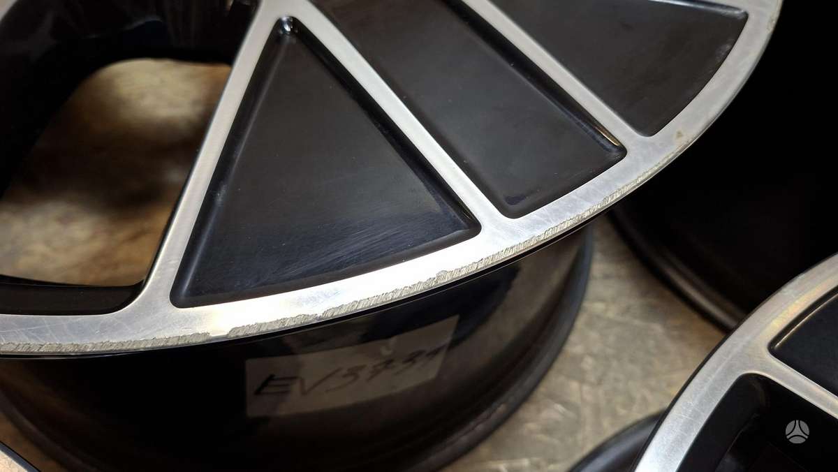 Porsche Taycan, 9J1601025K, Cen32119