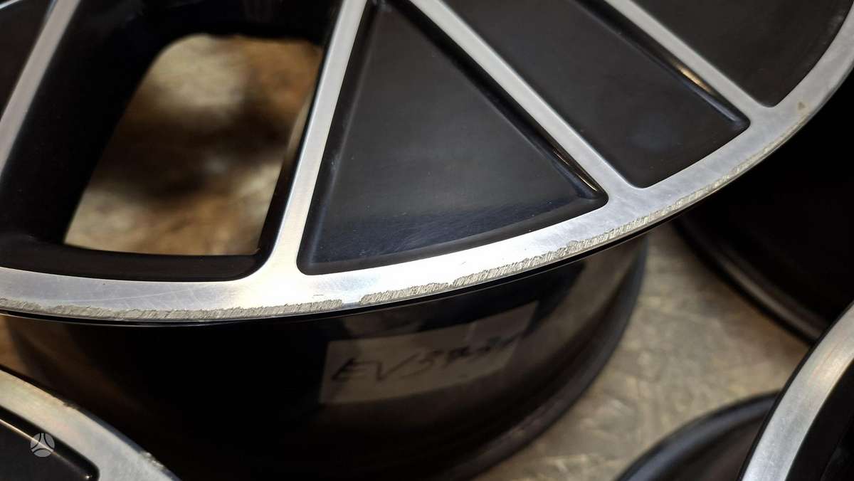 Porsche Taycan, 9J1601025K, Cen32119