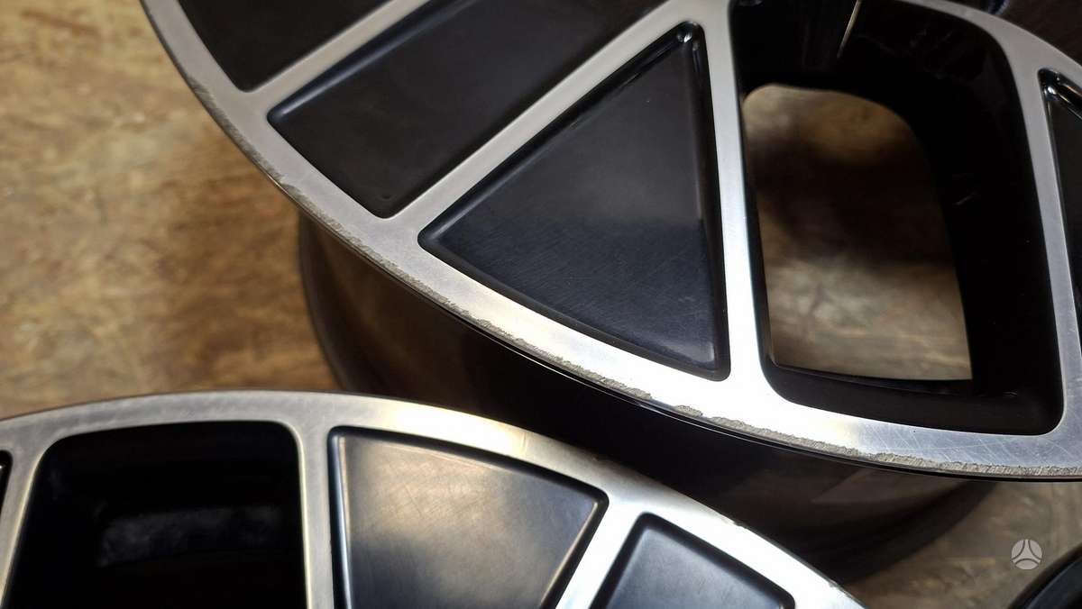Porsche Taycan, 9J1601025K, Cen32119