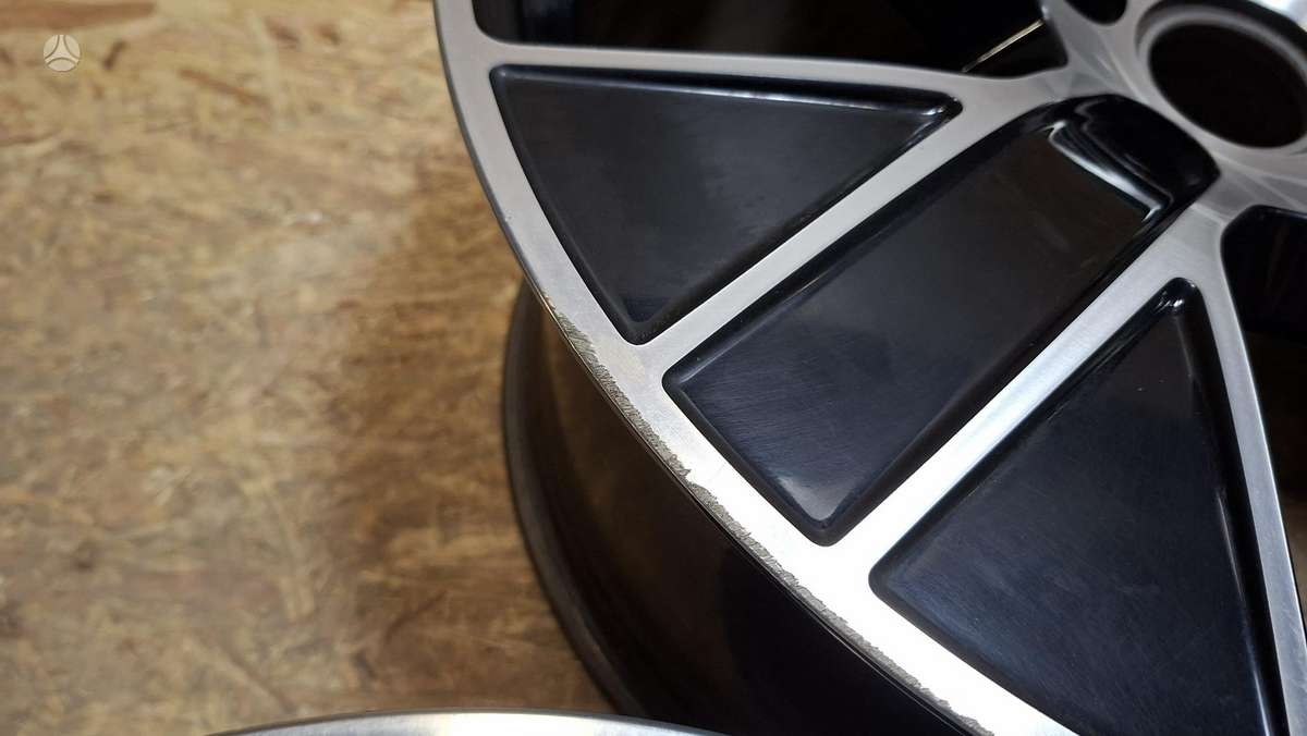 Porsche Taycan, 9J1601025K, Cen32119