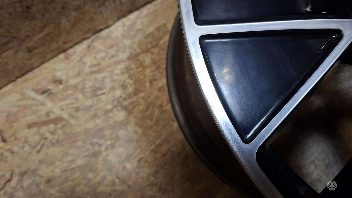 Porsche Taycan, 9J1601025K, Cen32119