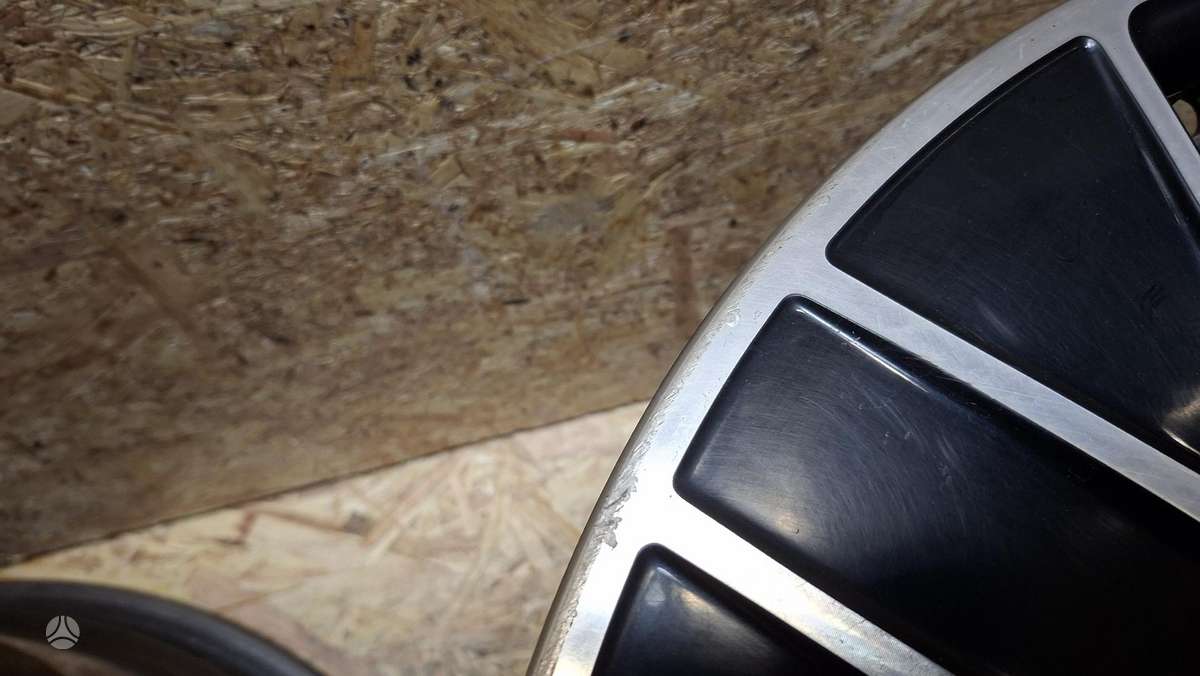 Porsche Taycan, 9J1601025K, Cen32119