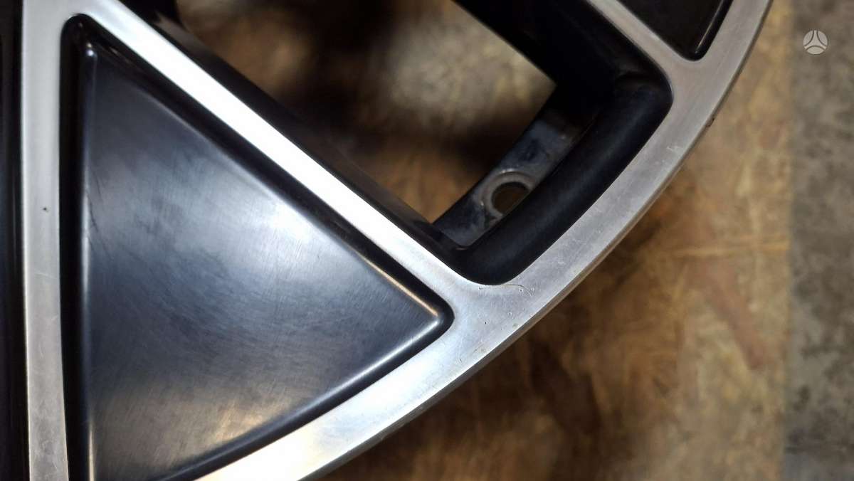Porsche Taycan, 9J1601025K, Cen32119