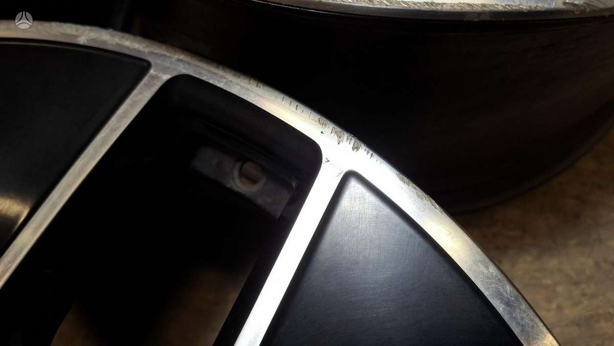 Porsche Taycan, 9J1601025K, Cen32119