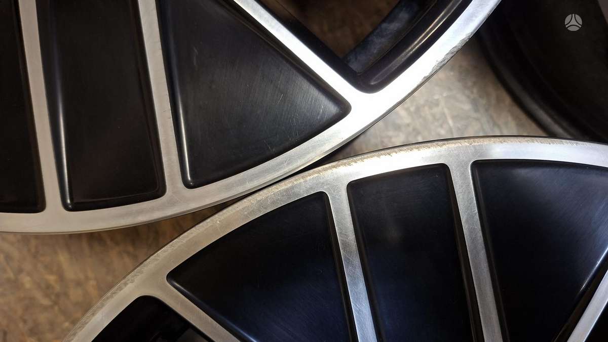 Porsche Taycan, 9J1601025K, Cen32119