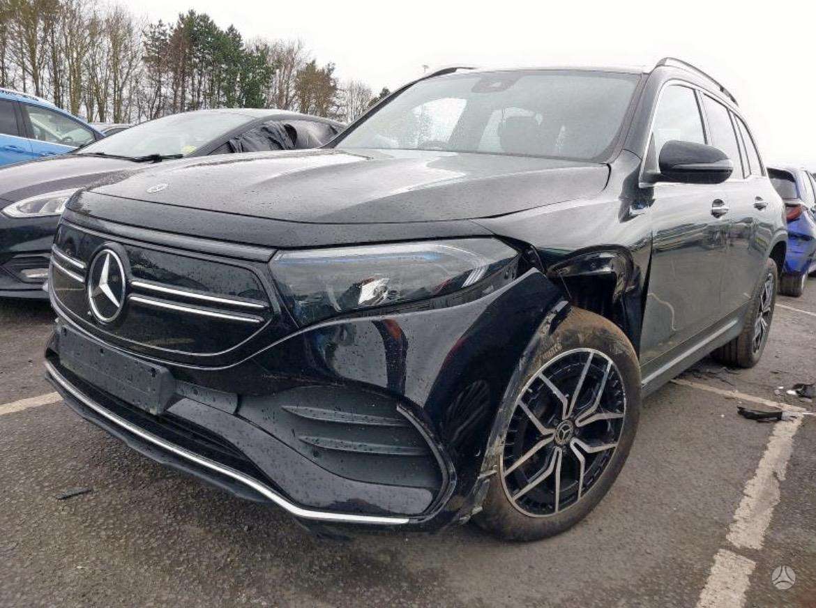 Mercedes-Benz EQB по частям