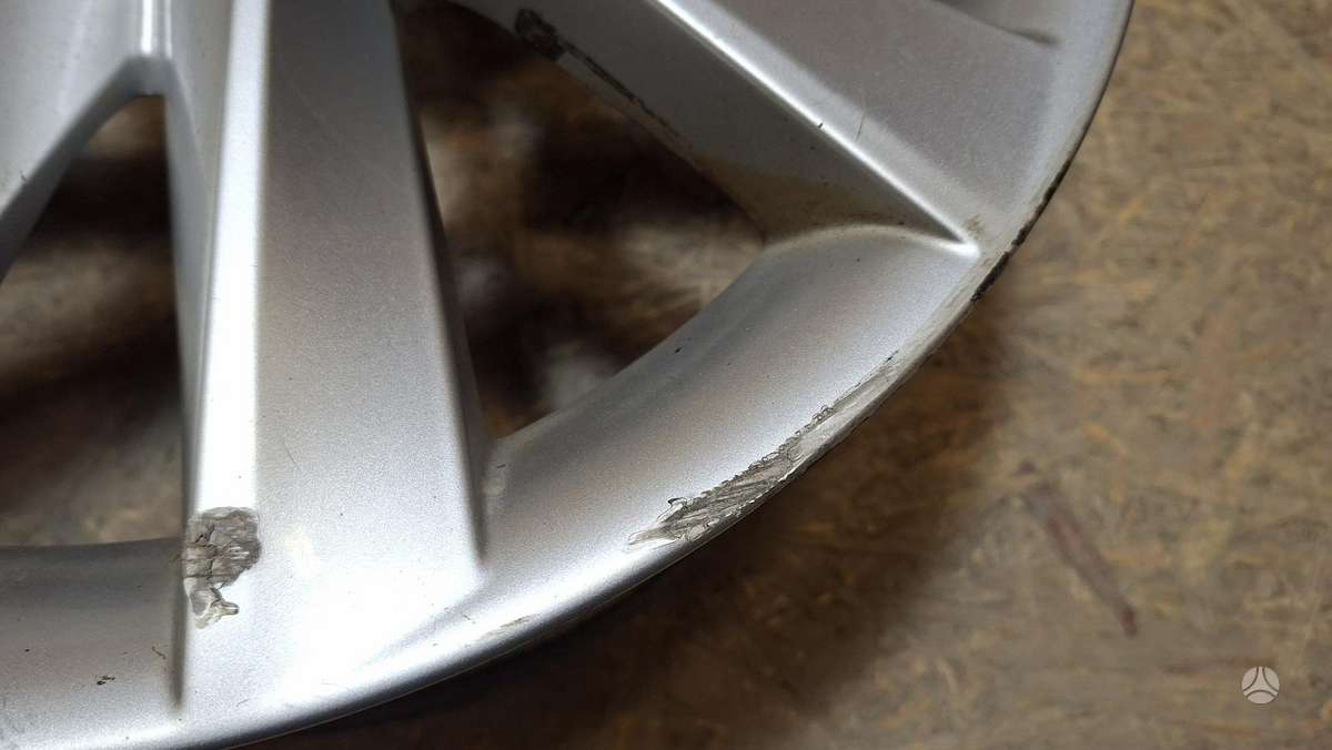 Skoda Superb, 3V0601025C, Cen32134