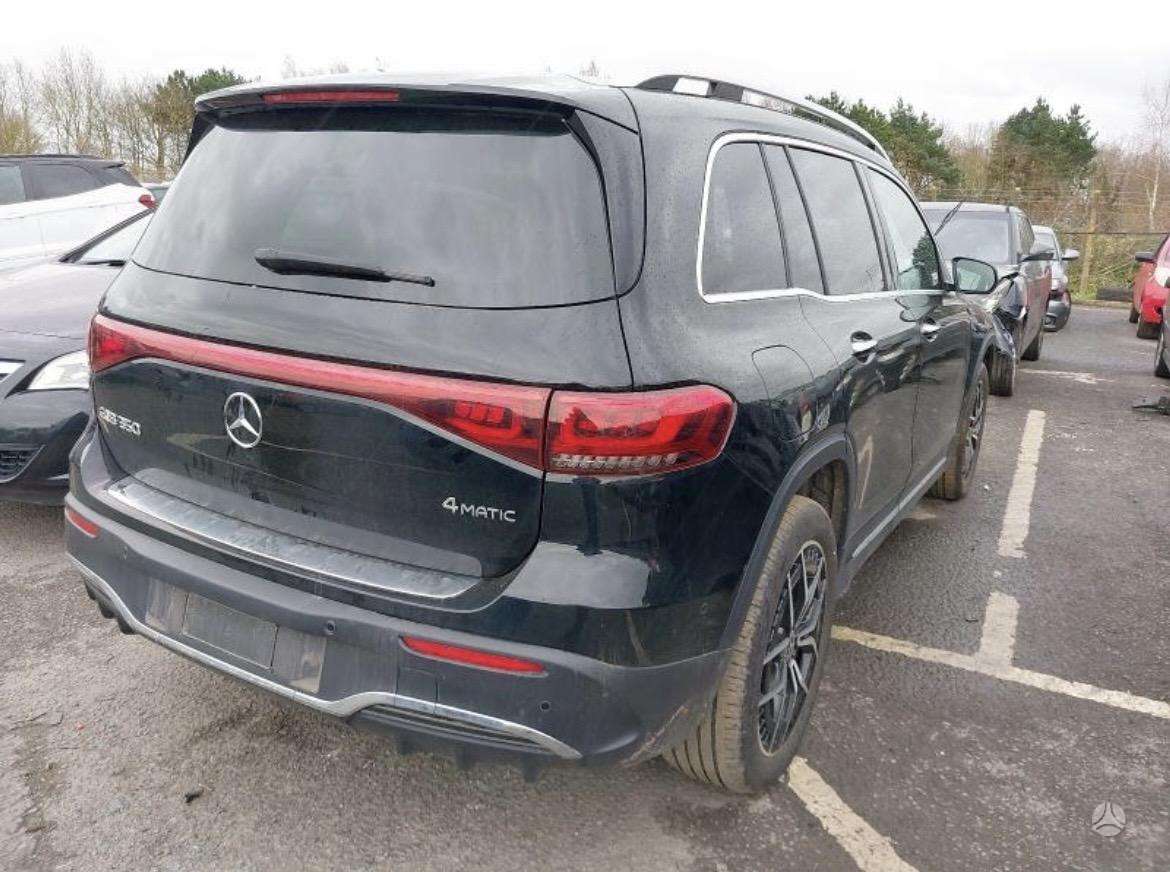 Mercedes-Benz EQB по частям