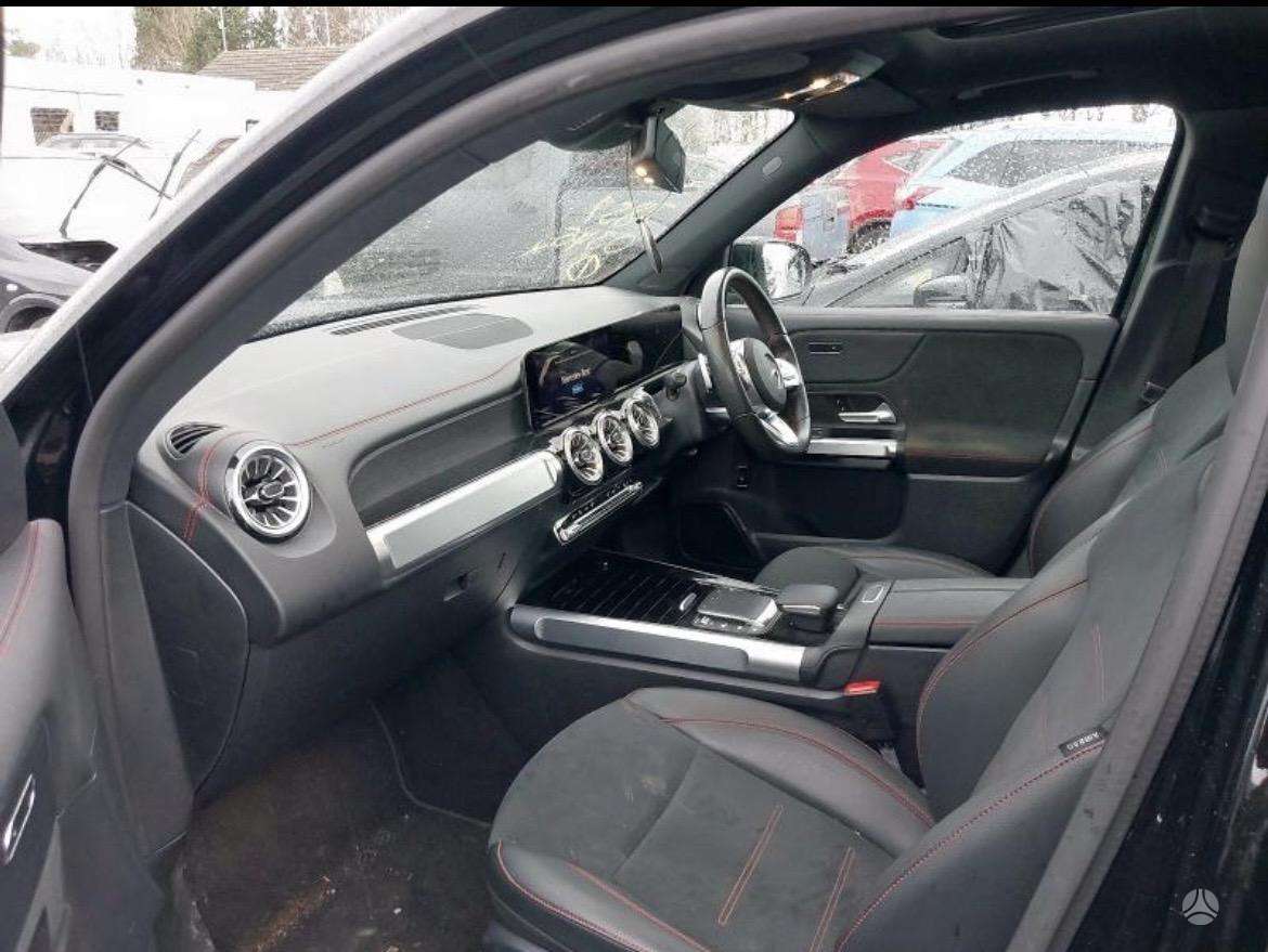 Mercedes-Benz EQB по частям