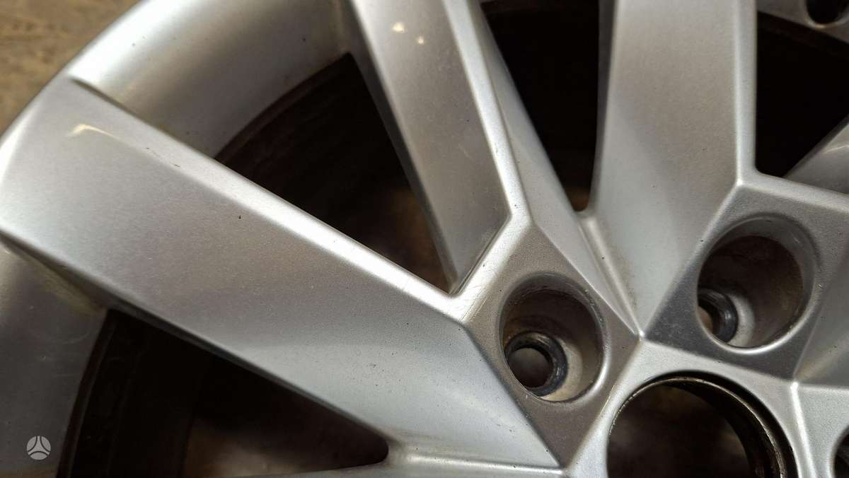 Skoda Superb, 3V0601025C, Cen32134