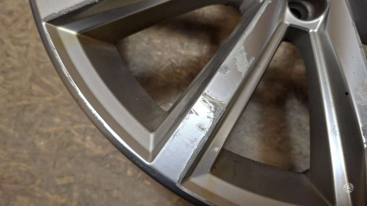 Volkswagen Passat, 3G0601025D, Cen32157