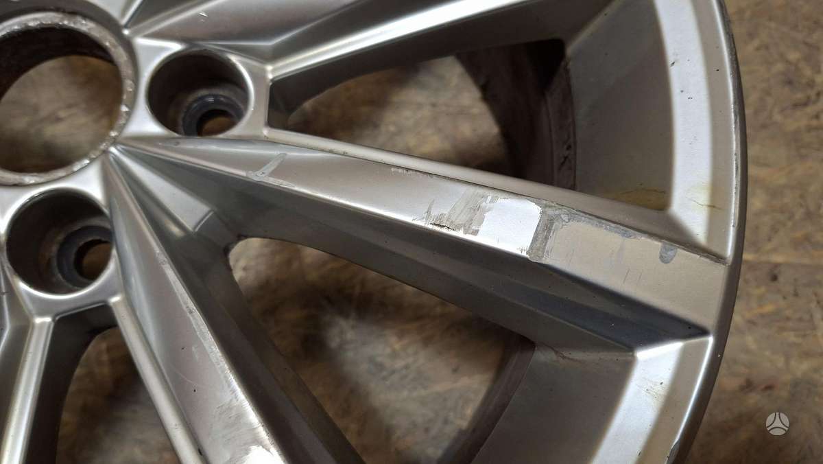 Volkswagen Passat, 3G0601025D, Cen32157