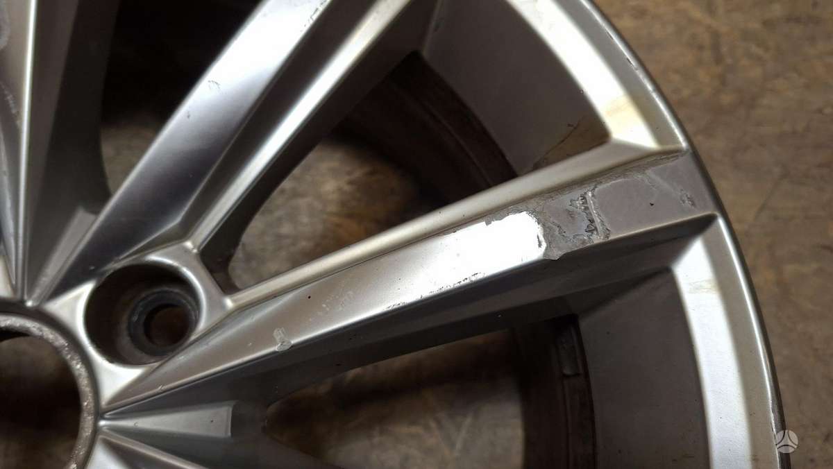 Volkswagen Passat, 3G0601025D, Cen32157