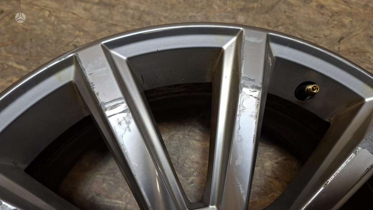 Volkswagen Passat, 3G0601025D, Cen32157