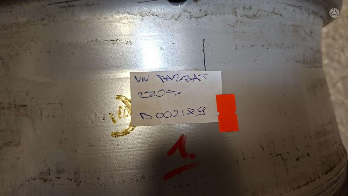 Volkswagen Passat, 3G0601025D, Cen32157