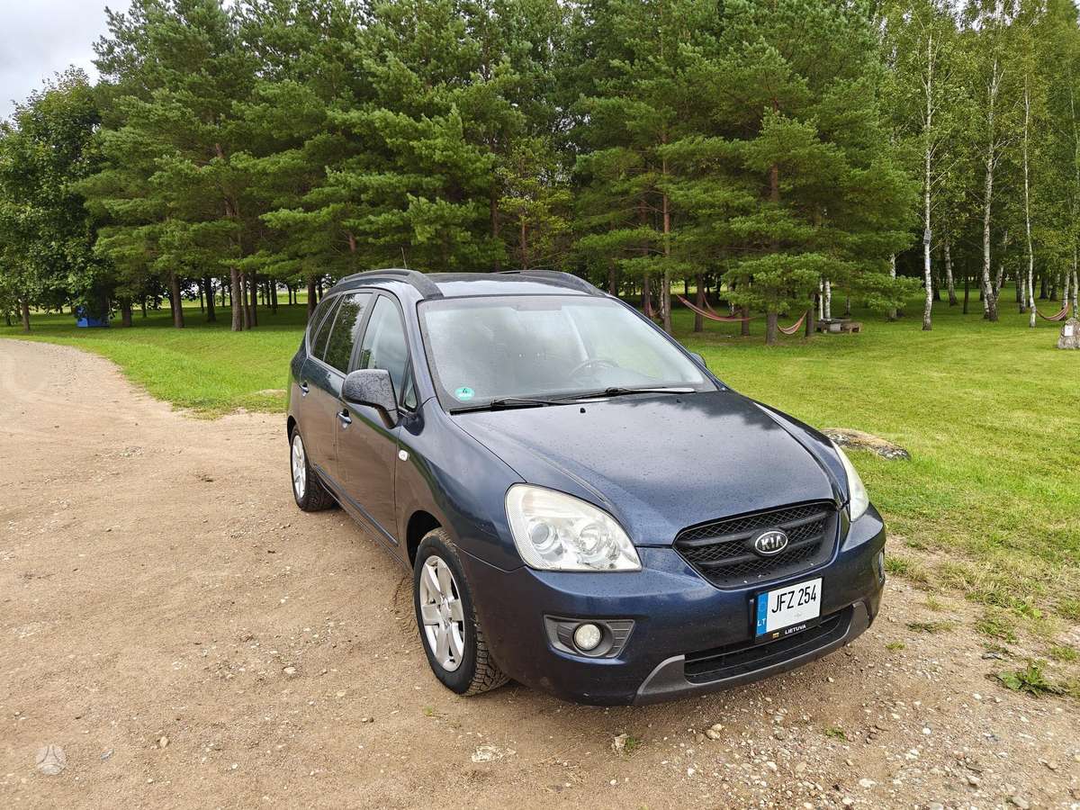 Kia Carens, 2.0 l., Минивэн