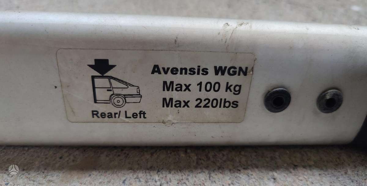 Toyota Avensis stogo bagažinės