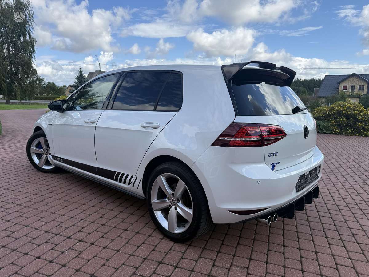Volkswagen Golf - 3