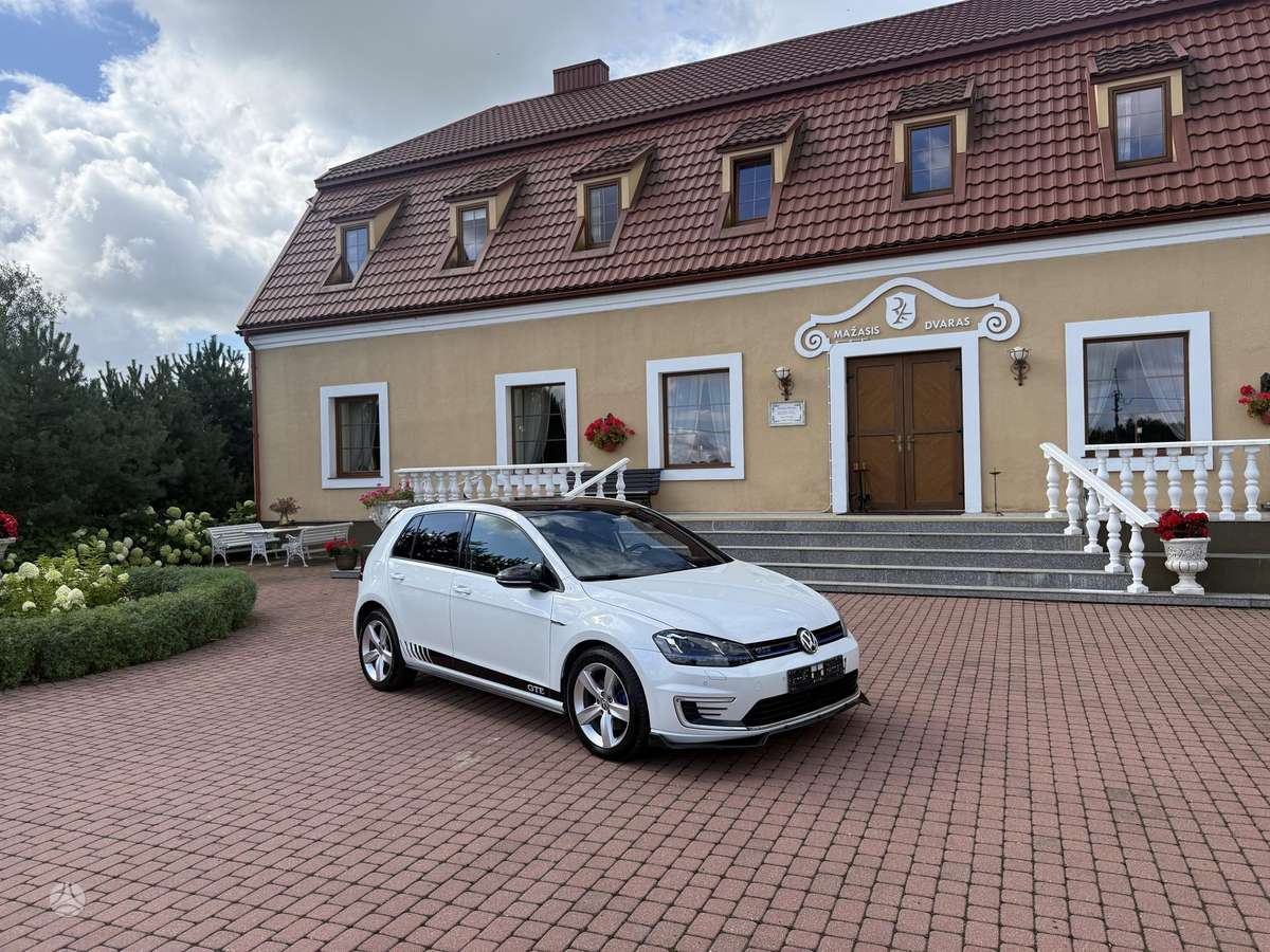 Volkswagen Golf - 11