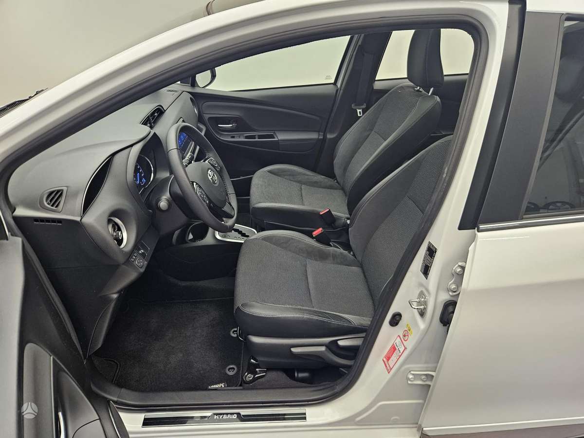 Toyota Yaris - 8