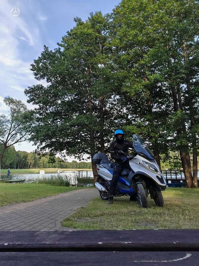 Piaggio MP3 300cc, triračiai