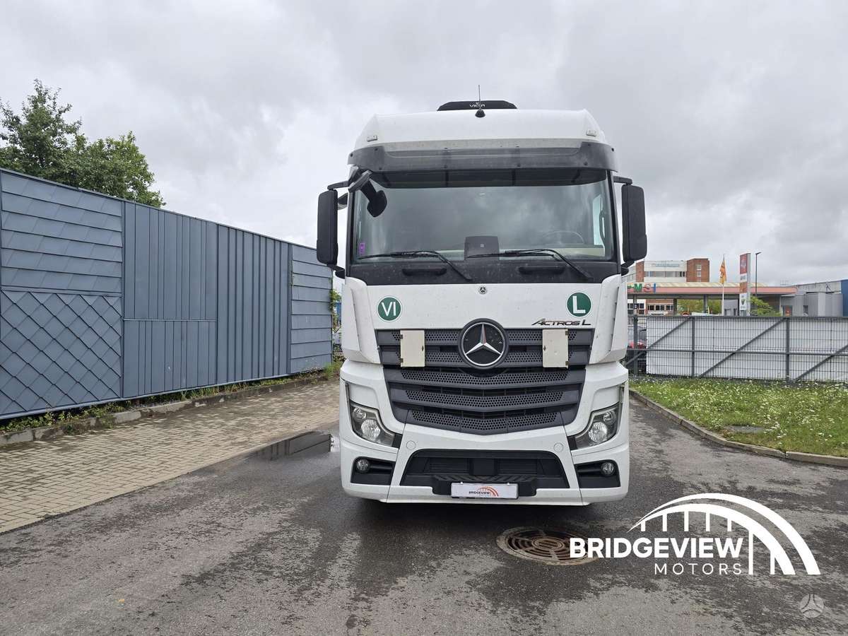 Mercedes-Benz Actros 1845, double sleeper