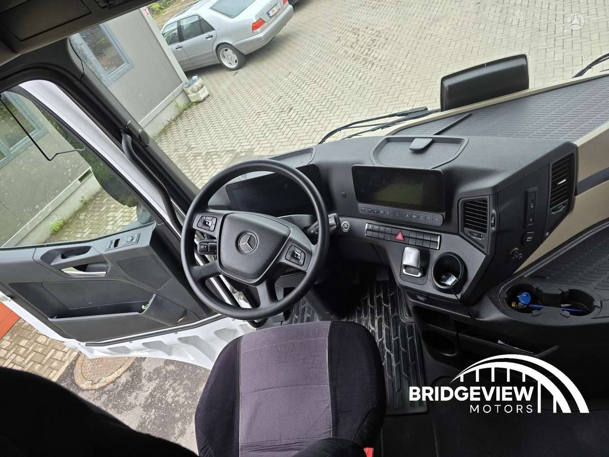 Mercedes-Benz Actros 1845, double sleeper
