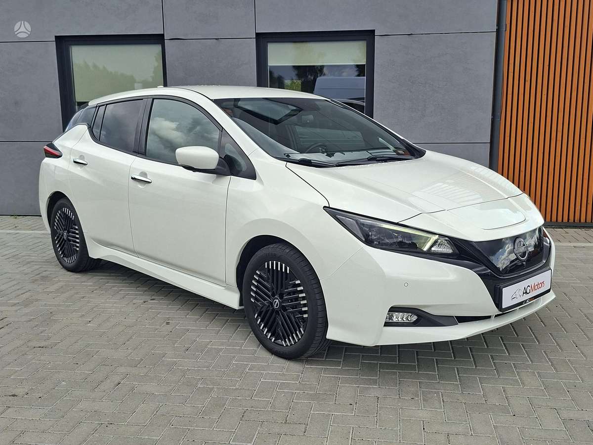 Nissan Leaf, 40 kWh, hatchback