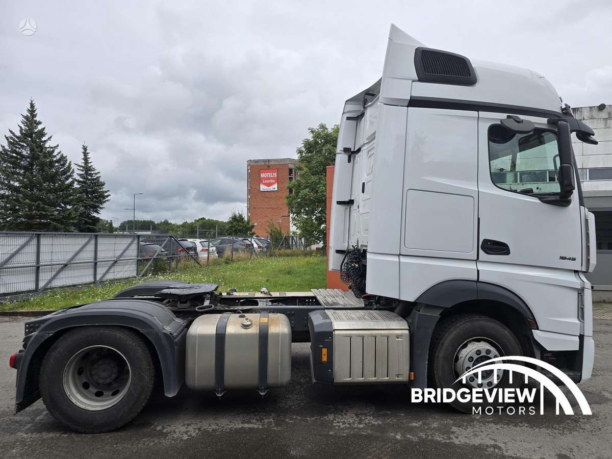 Mercedes-Benz Actros 1845, double sleeper