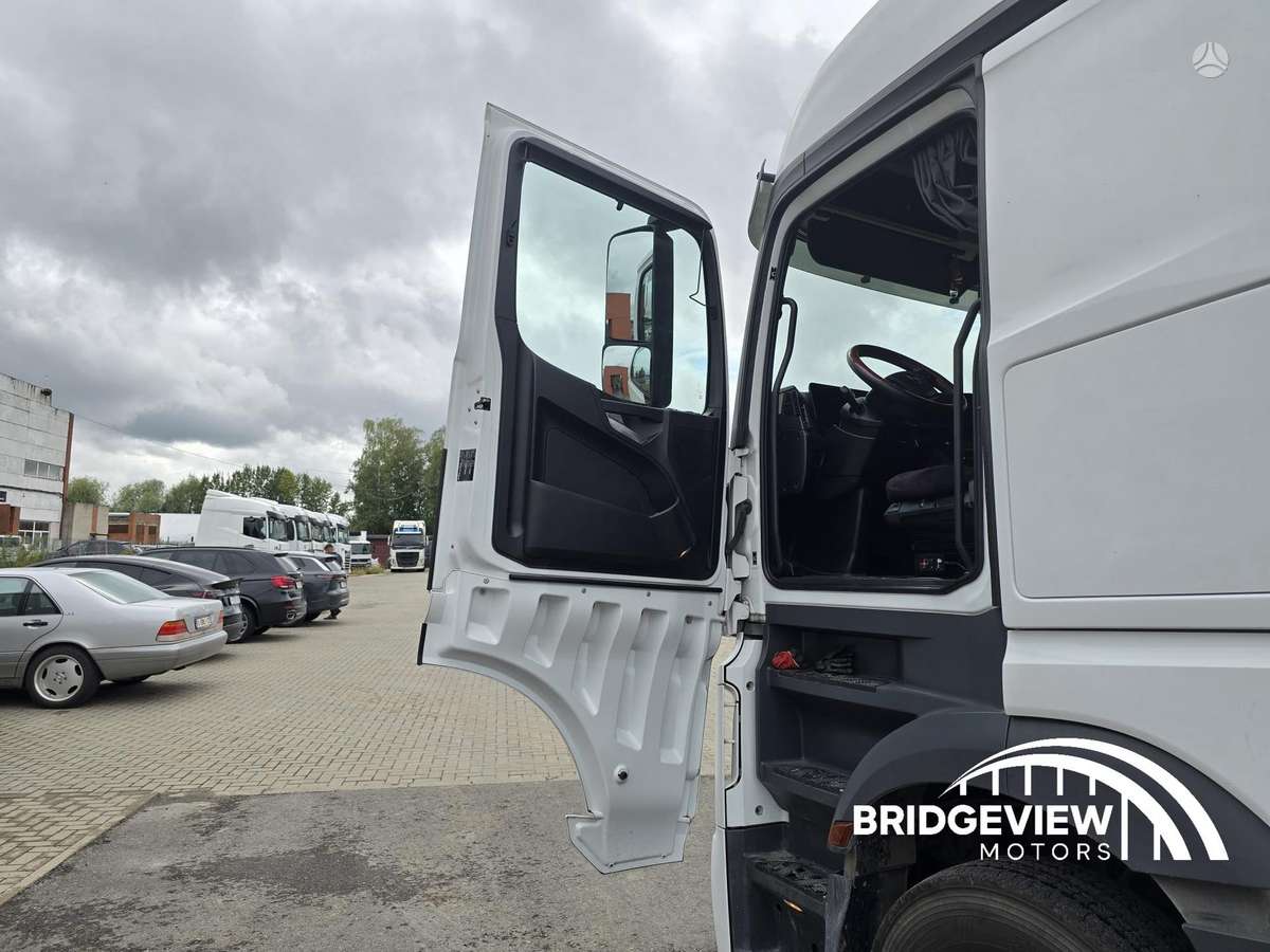 Mercedes-Benz Actros 1845, double sleeper