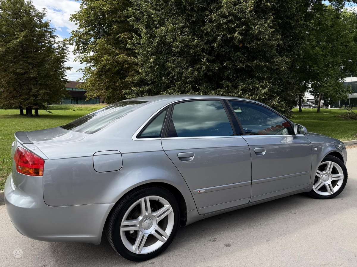 Audi A4, 2.0 l., Седан