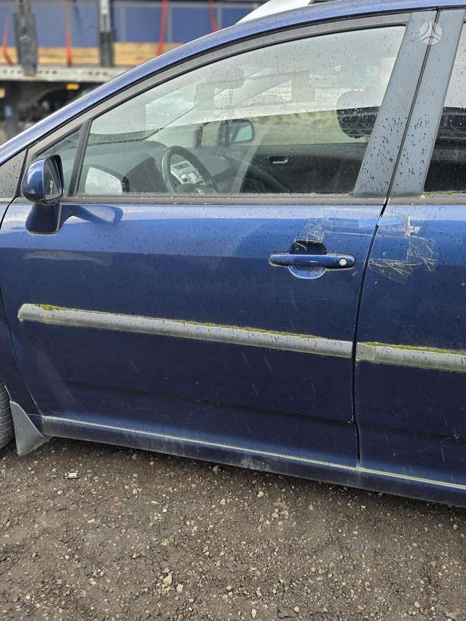 Toyota Corolla Verso kėbulo dalys