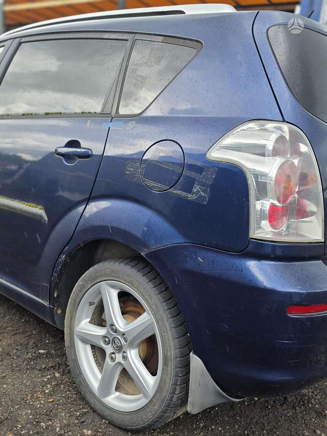 Toyota Corolla Verso детали кузова