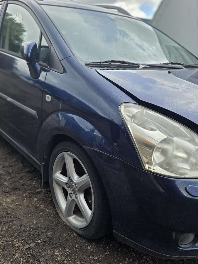 Toyota Corolla Verso kėbulo dalys