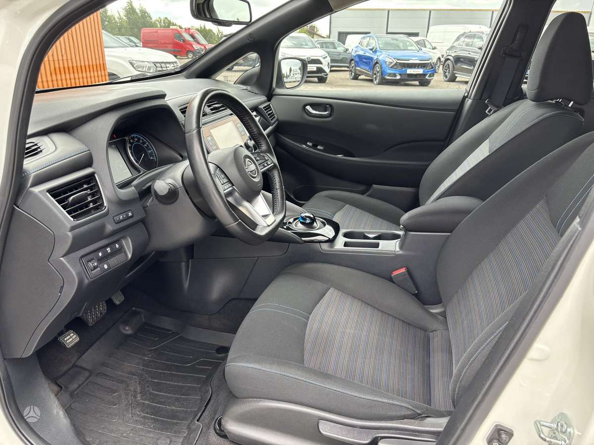Nissan Leaf - 7