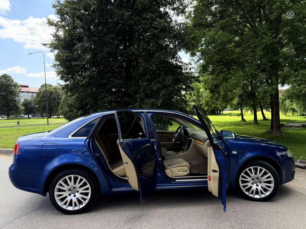Audi A4, 2.5 l., Седан