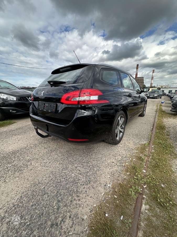 Peugeot 308 - 4
