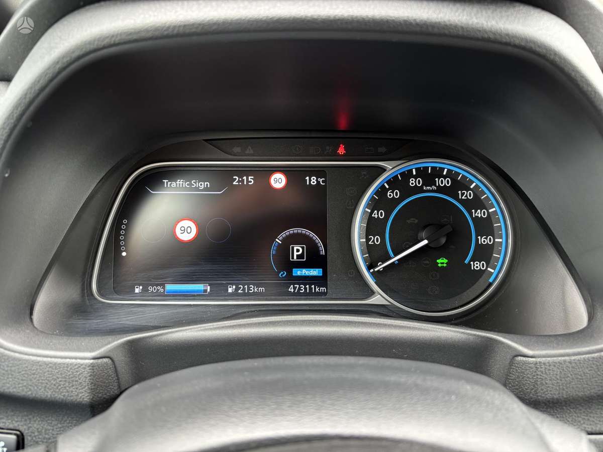 Nissan Leaf - 12