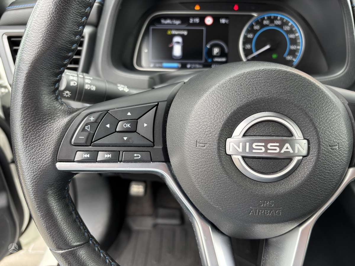 Nissan Leaf, 40 kWh, hatchback
