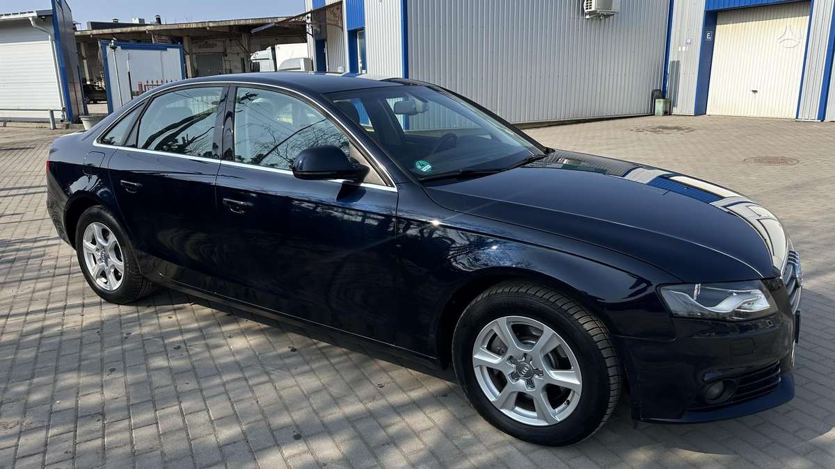 Audi A4, 2.7 l., Седан