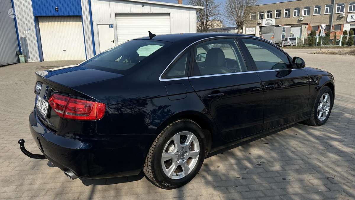 Audi A4, 2.7 l., Седан
