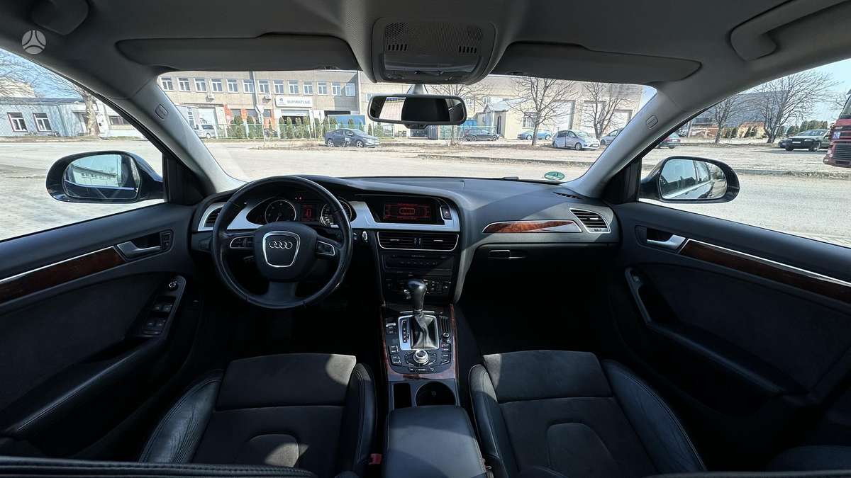 Audi A4, 2.7 l., Седан