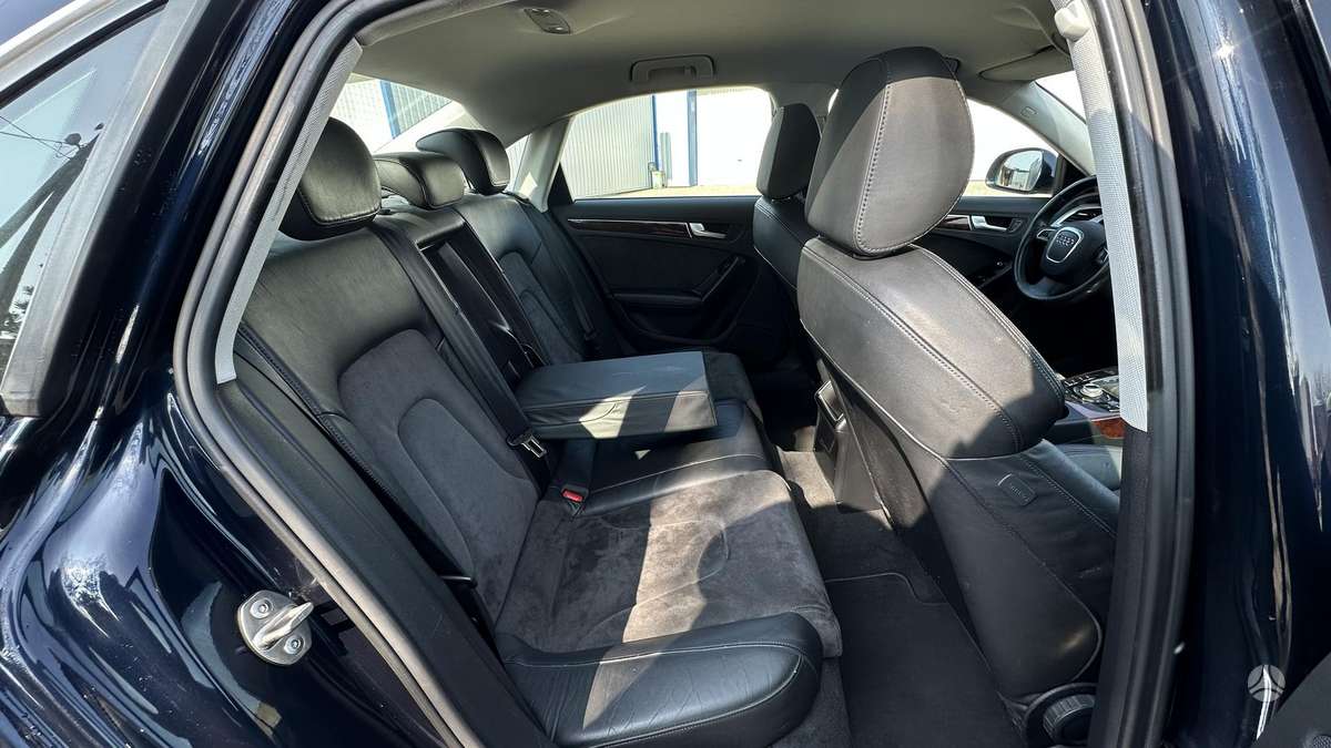 Audi A4, 2.7 l., Седан