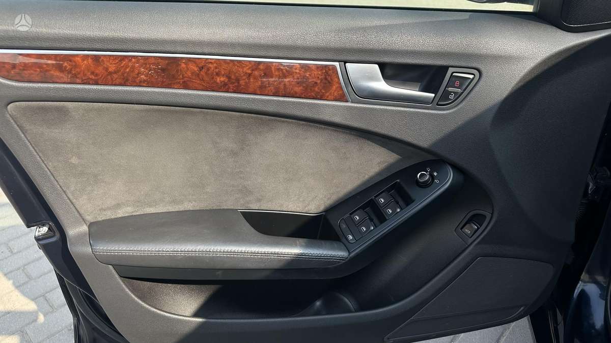 Audi A4, 2.7 l., Седан