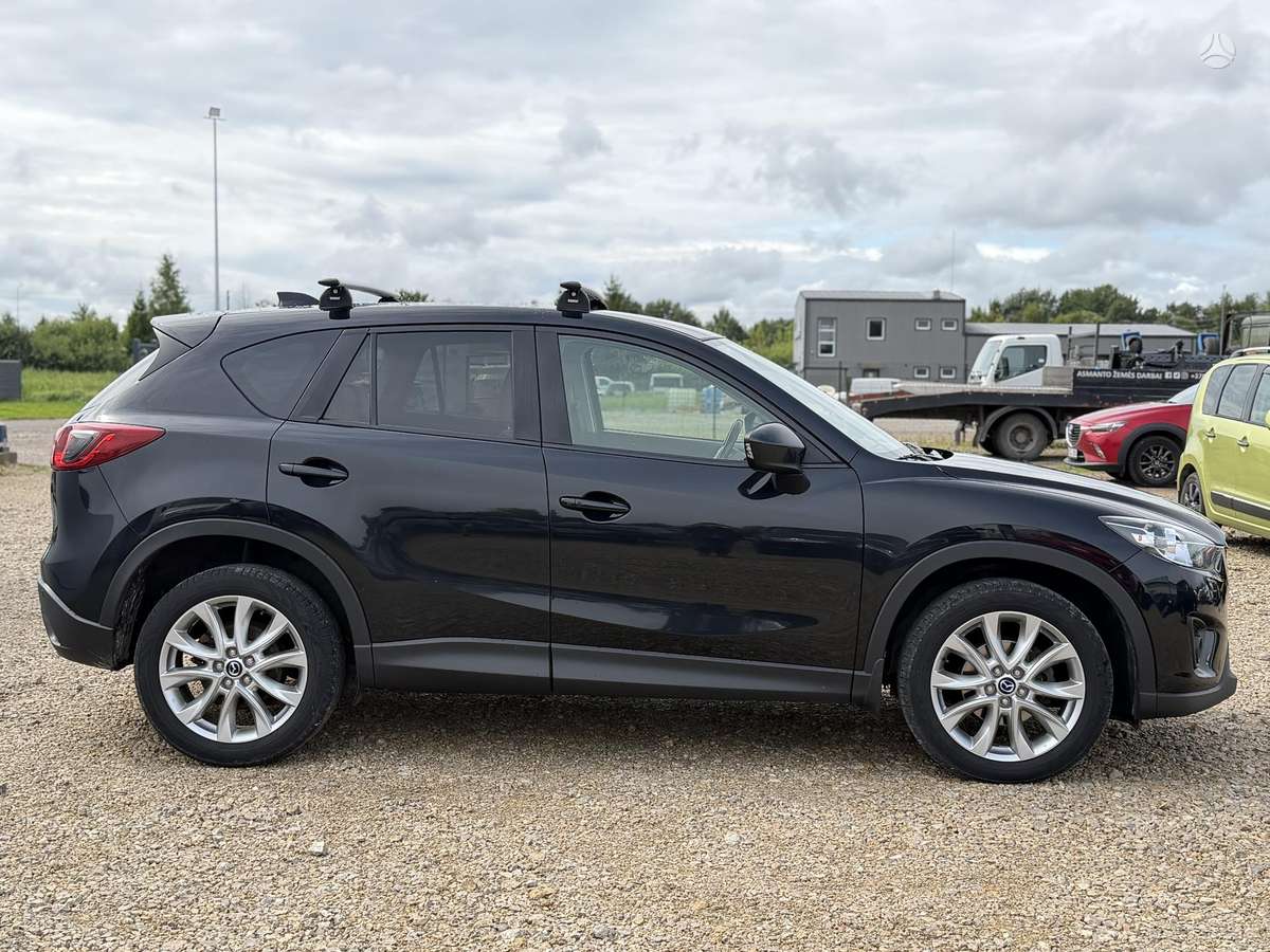 Mazda CX-5, 2.2 l., off-road / crossover