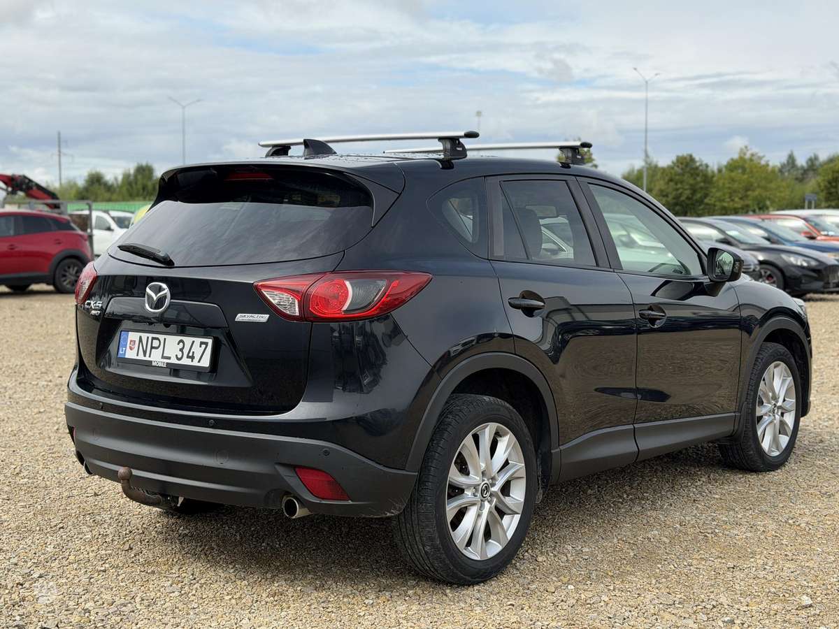 Mazda CX-5, 2.2 l., off-road / crossover