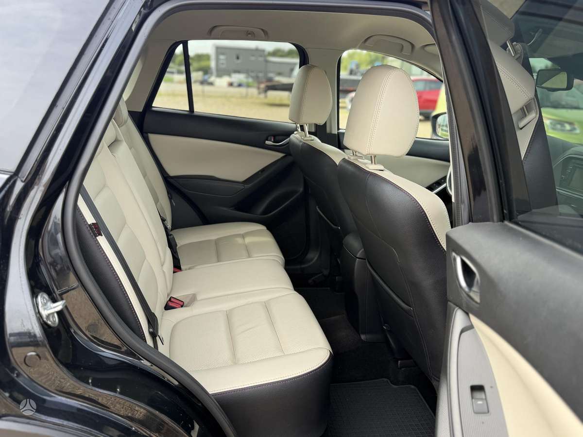 Mazda CX-5, 2.2 l., off-road / crossover