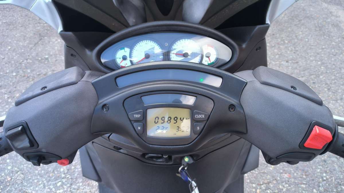 Piaggio X9 125cc, scooters / mopeds